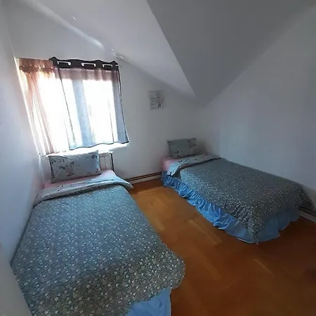Apartment Ken Surčin Esterno foto