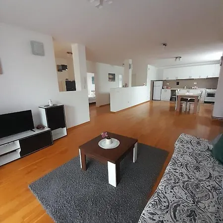 Apartment Ken Surčin Esterno foto