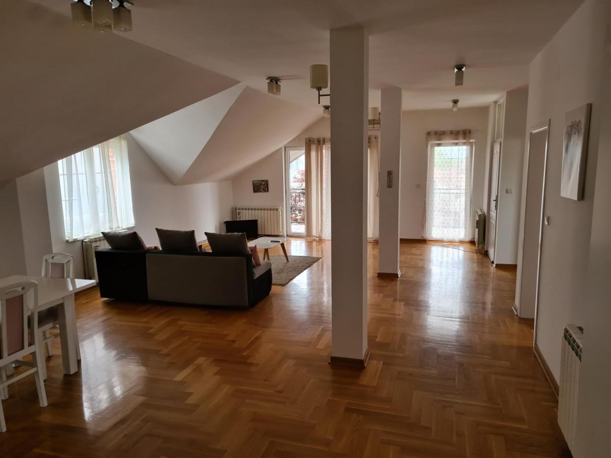 Ken Apartment