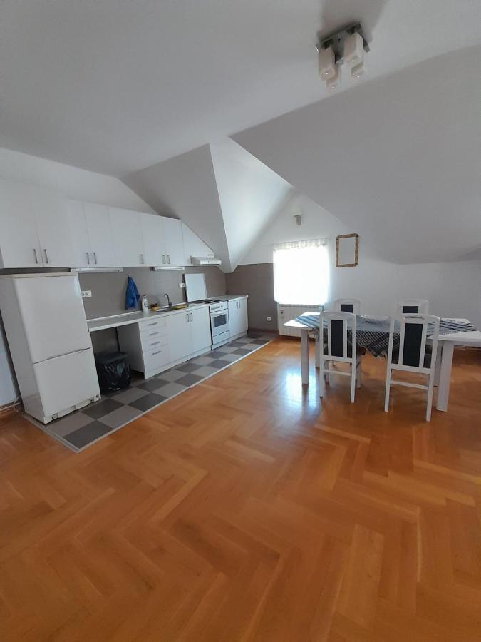 Ken Apartment