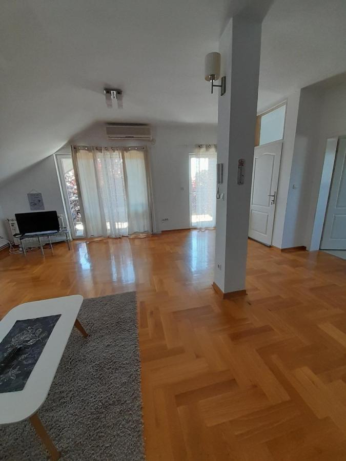 Ken Apartment