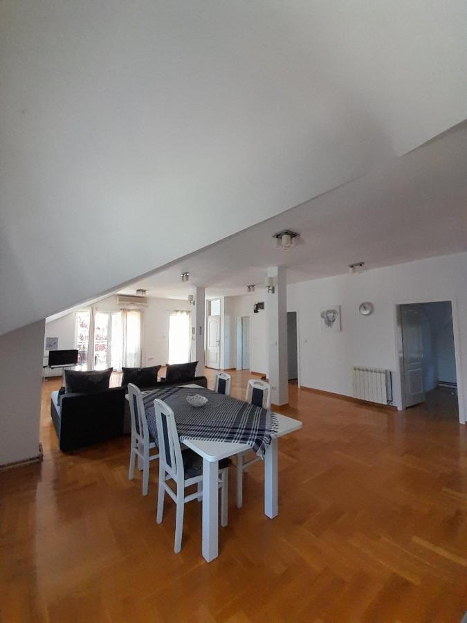 Apartment Ken Surcin